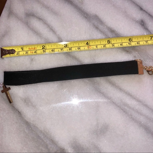 Cross Pendant Choker, NWOT - Picture 6 of 7